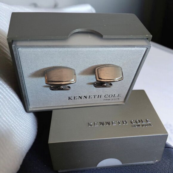 NWT KENNETH COLE NY Vintage Bronze/Gold Tone Cuff Links In Box - Picture 1 of 5